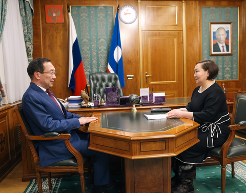 Глава Якутии провел рабочую встречу со Светланой Диодоровой-Лаврентьевой