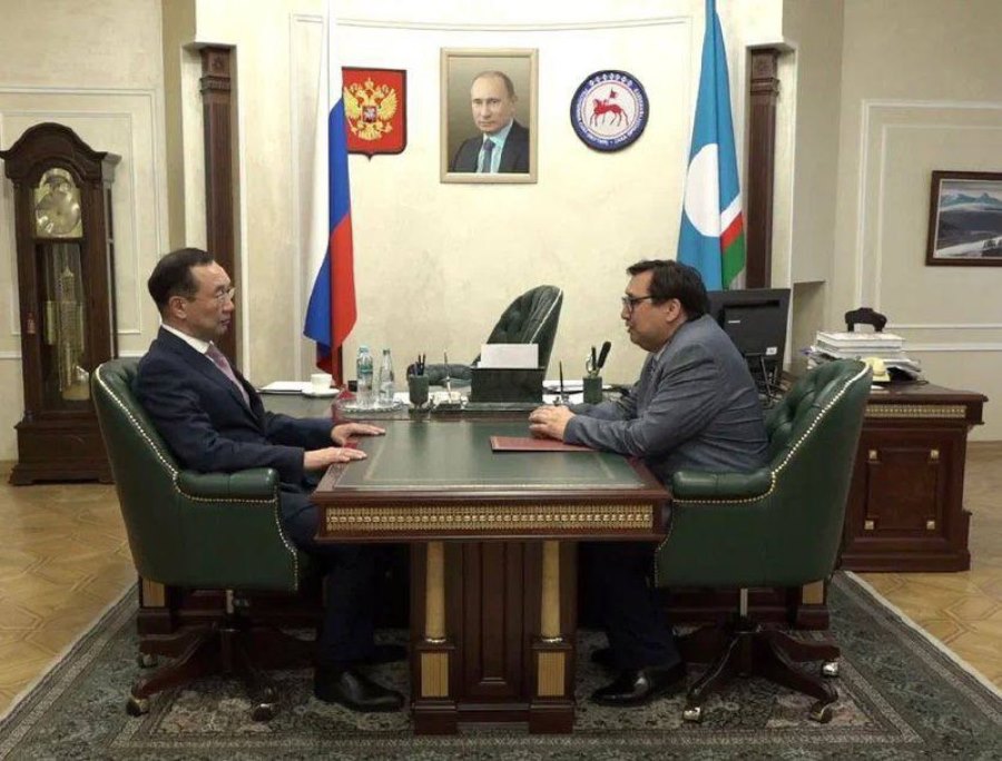 Айсен Николаев провел рабочую встречу со специальным представителем Главы РС (Я) по Арктике Александром Акимовым