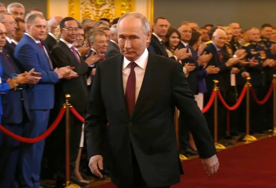 Айсен Николаев: Под руководством Владимира Путина Россия будет развиваться как одна из сильнейших держав мира